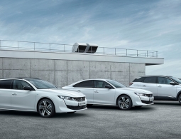 Автомобили Peugeot получили новые гибридные версии