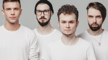 Восемь часов по Гринвичу