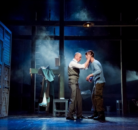 Тихий шорох уходящих шагов