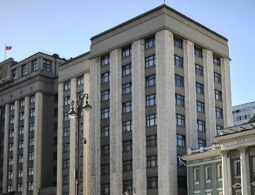 В Госдуме предложили увеличить порог долгов, ограничивающий выезд за рубеж