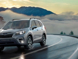 Subaru назвала российские цены на новый Forester