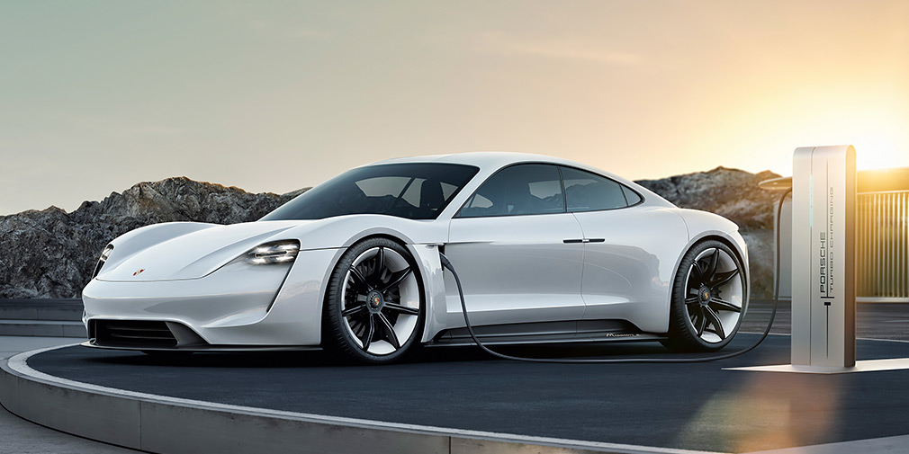 Первый электрокар Porsche окажется дешевле «Панамеры»