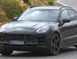 Porsche обновит кроссовер Macan в апреле