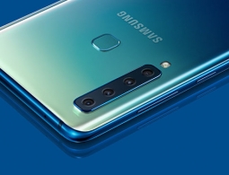 В России начались продажи смартфона Samsung с четырьмя камерами