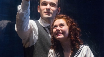 Синие розы | Молодежный театр На Фонтанке