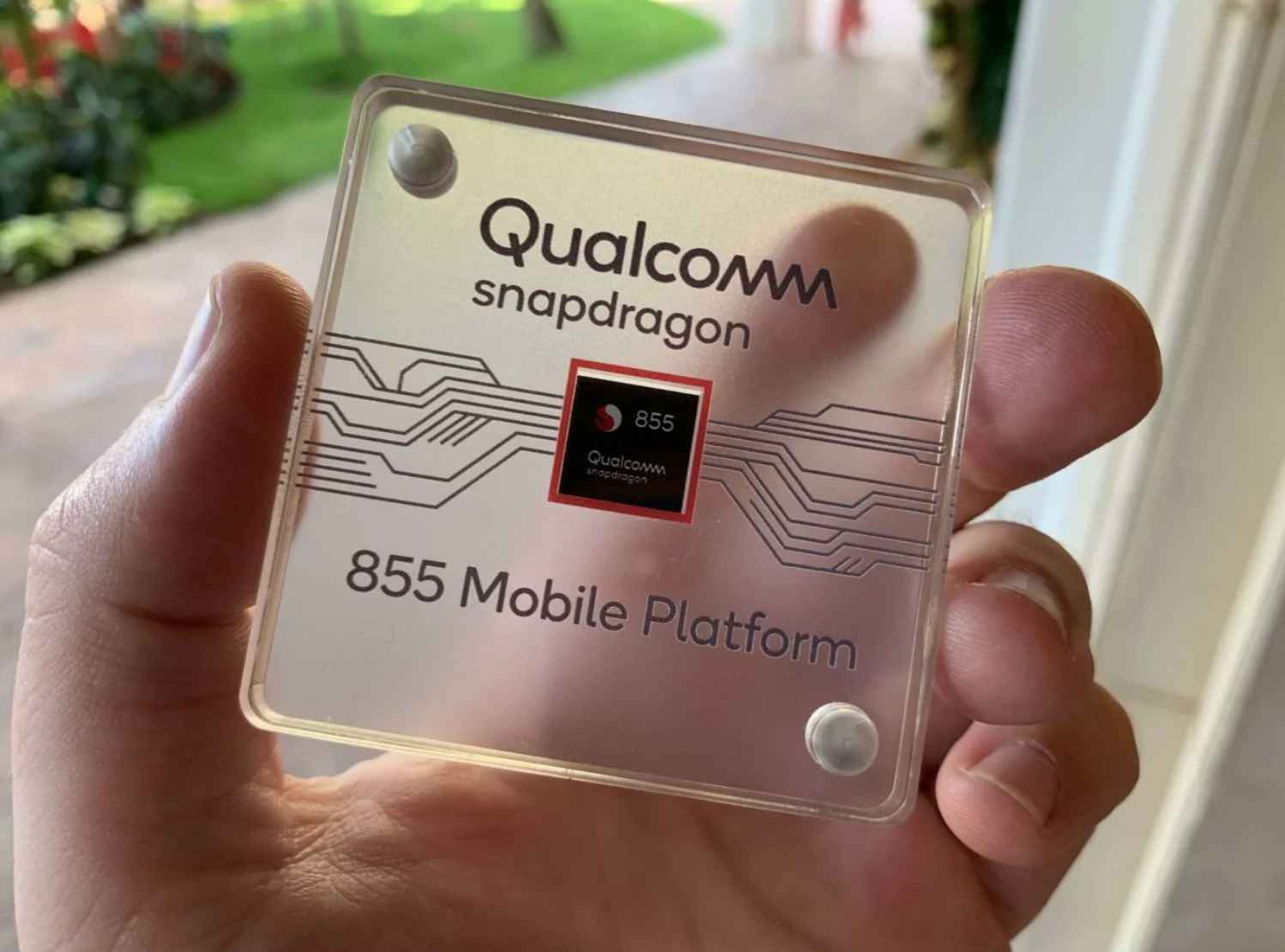 Qualcomm представила самый мощный процессор для ноутбуков