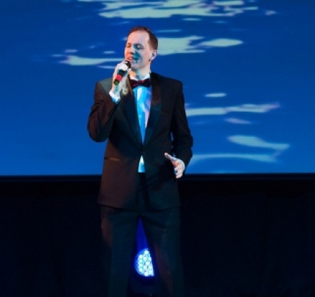 Вас трое - я одна, или чем же все это закончится