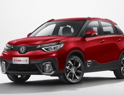 Dongfeng показал два новых кроссовера для России