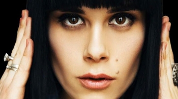 Сола Монова