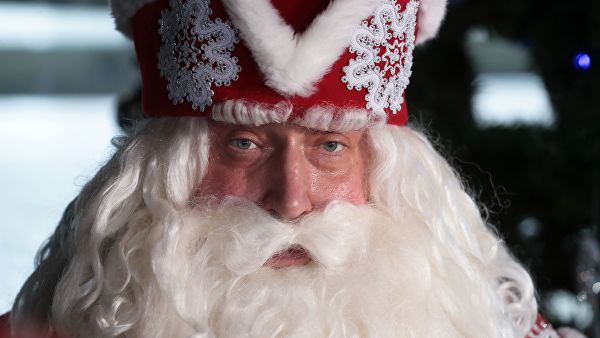 Исследование показало, какие пожелания россияне направляют Деду Морозу