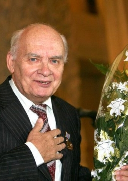 К 90-летию Николая Добронравова