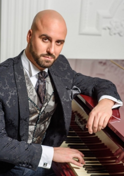 ДМИТРИЙ ЯНКОВСКИЙ