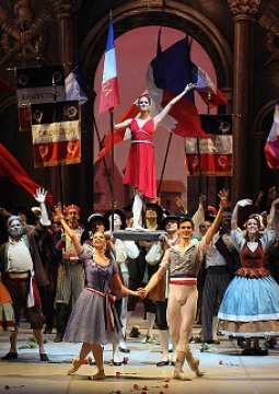 Балет ПЛАМЯ ПАРИЖА | Михайловский театр