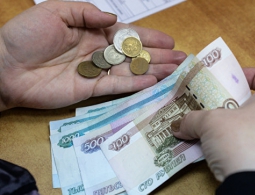 Госдума приняла закон о повышении МРОТ