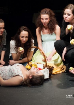 Семейное счастье |  Театр им. Ленсовета