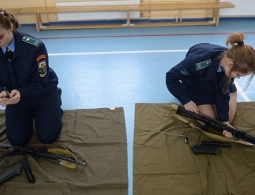 Минобороны планирует развивать в регионах кадетское образование для девочек