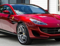 Кроссовер Ferrari получит гибридную установку на базе мотора V8