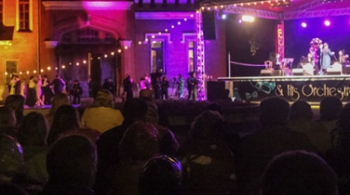 Музыка мира в парке Рамонского замка