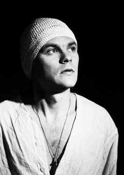 Белое на черном | Никитинский театр