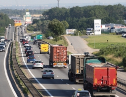 В России за дальнобойщиками проследят с помощью особой системы