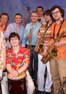 МАМБО-КОМБО Петра Корнева