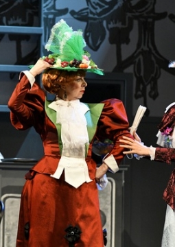 Дом для сумасшедших | Русский драматический театр