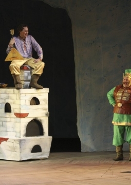 Про Емелю, или по щучьему велению | Государственный Русский драматический театр им. Н.А. Бестужева