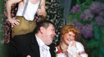 Отцвели уж давно хризантемы в саду | Калининградский Драматический театр