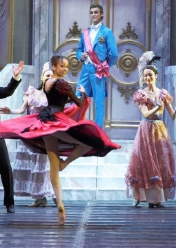 Анюта | Театр оперы и балета им. Д.А. Хворостовского