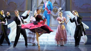 Анюта | Театр оперы и балета им. Д.А. Хворостовского