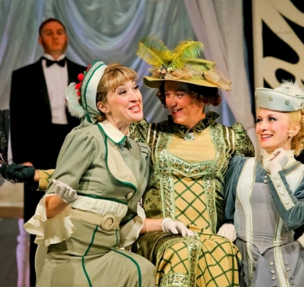 Здрасьте! Я ваша тетя! | Омский музыкальный театр