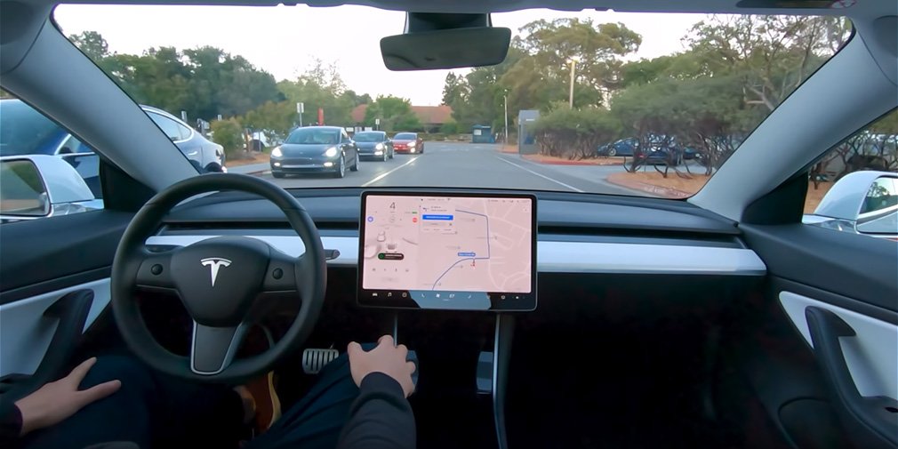 Tesla показала работу автопилота на видео