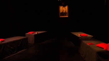 Военный режим | У паровоза