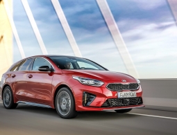 Kia запустила российские продажи нового универсала ProCeed