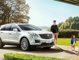 Cadillac представил обновленный кроссовер XT5