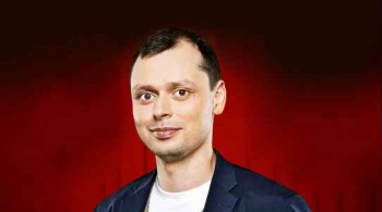 Виктор Комаров