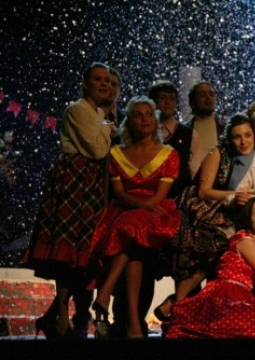 Фабричная девчонка | Драматический театр им. А.В. Луначарского