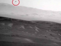 Марсоход «Кьюриосити» находится на Земле. Уфологи обвинили NASA в обмане из-за снимков с Марса