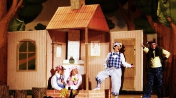 Три поросенка и Волк Серые штаны