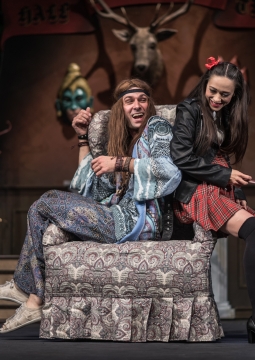 На полпути к вершине | Театр драмы им. Горького