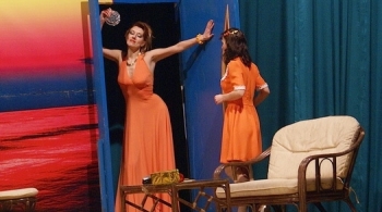 Дом, где все кувырком | На левом берегу