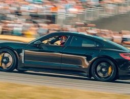 Названы технические характеристики первого электрокара Porsche