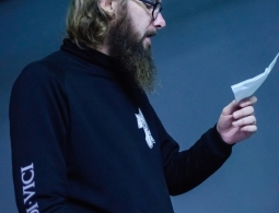 "Одинокое сумасшествие" или "Полеты над гнездом..." с Александром Курц