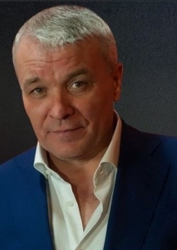 Александр Дюмин