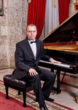 Николай Миронов