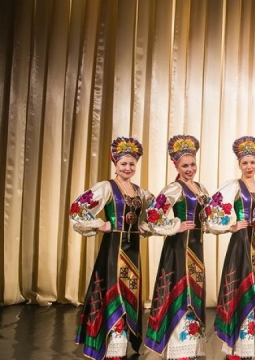 Август песней расцветает | Ансамбль 