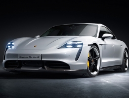 Porsche представила 761-сильный серийный электрокар