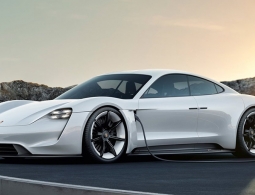 Porsche адаптирует свой первый электрокар к зиме