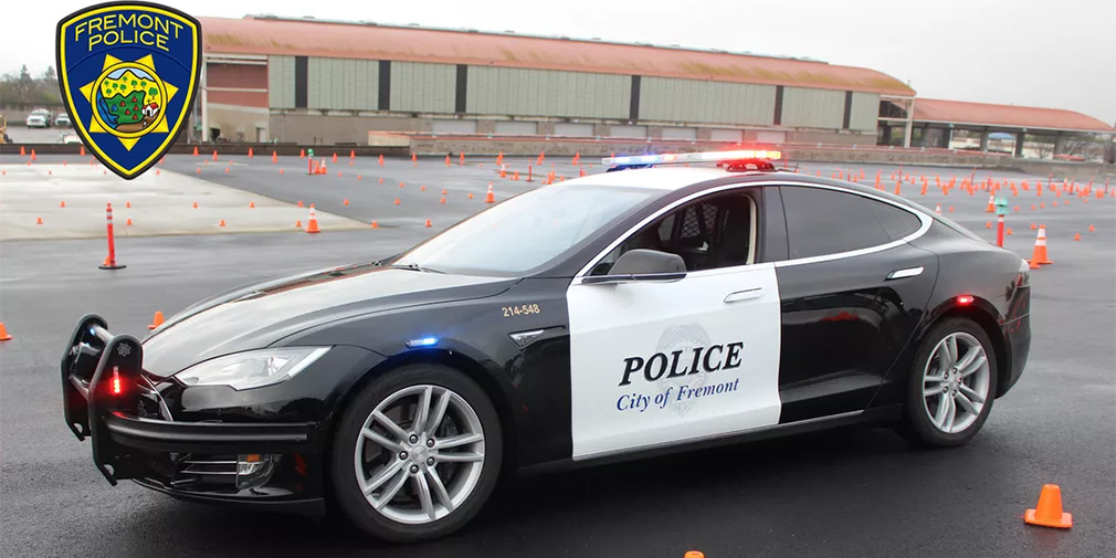 Полицейская Tesla разрядилась во время погони за преступником