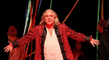 На стыке времён | Владоблдрамтеатр